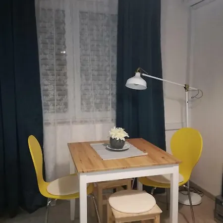 Life Is Good Apartment